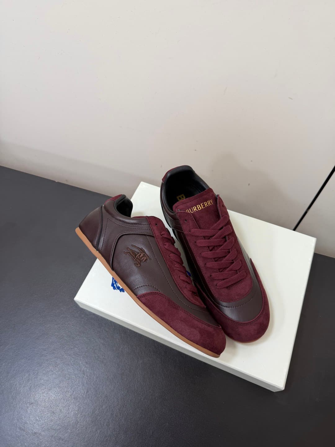 D3180 💰 Men's shoes💰 Burberry Knight Runner series – Couple’s style, casual/athletic shoes, Dutch style shoes — image 5