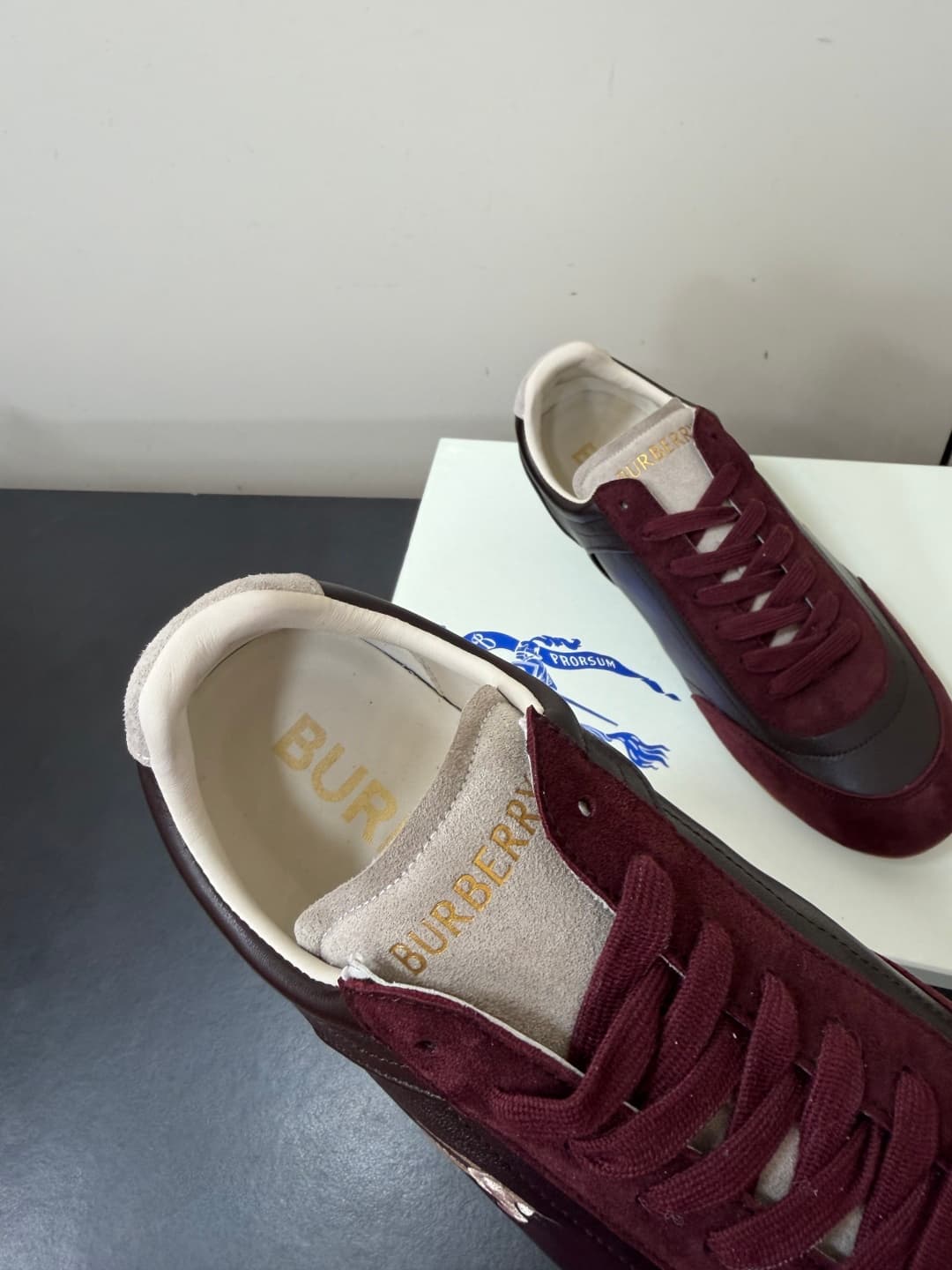 D3179 💰 Men's Model 💰 Burberry Knight Runner Collection – Couple’s Style, Casual & Sports Shoes, Dutch Shoes — image 7
