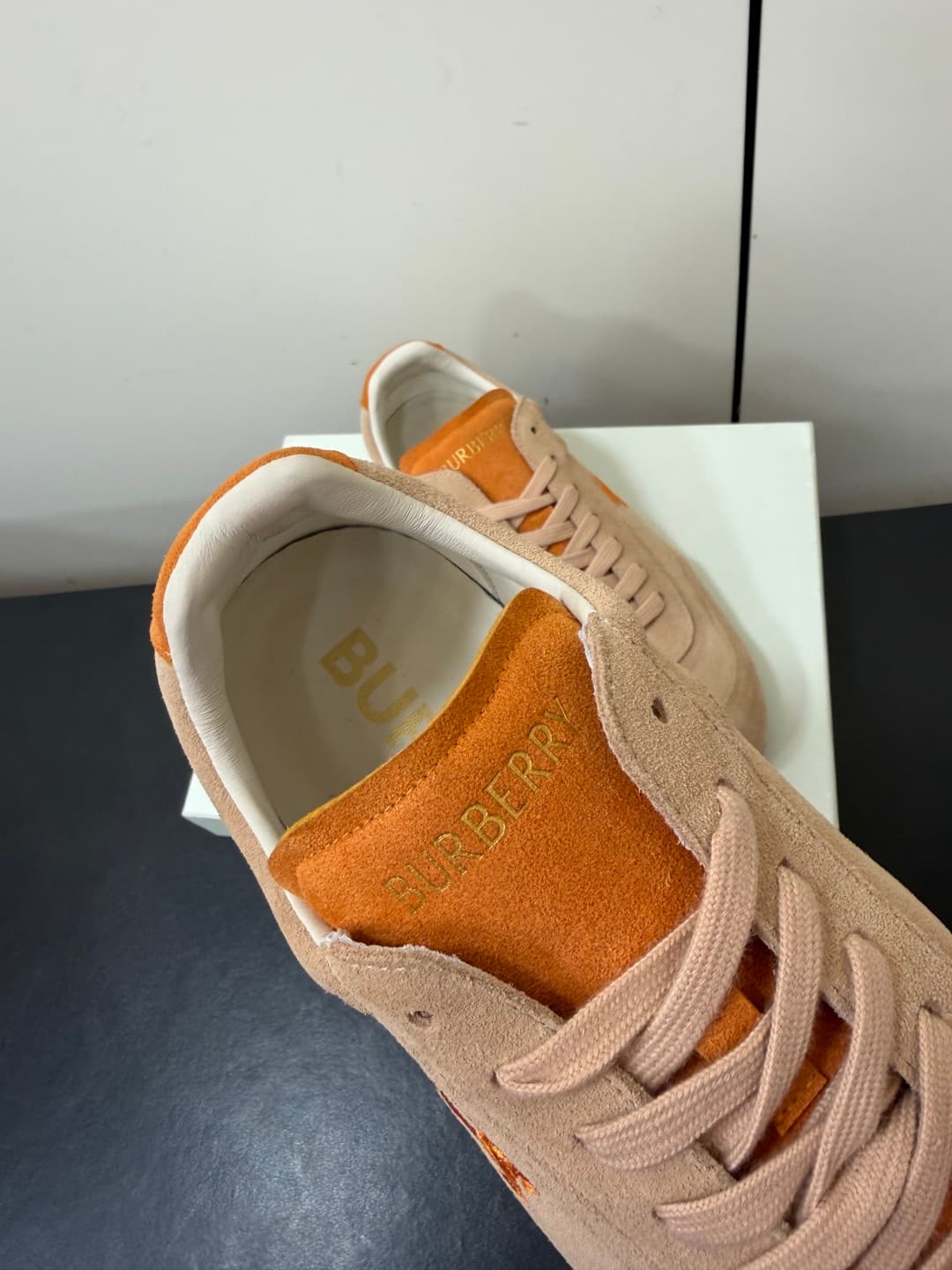 D3178 💰 Men's version 💰 Burberry Knight Runner series – Couple’s style, casual/sports shoes, boots — image 7