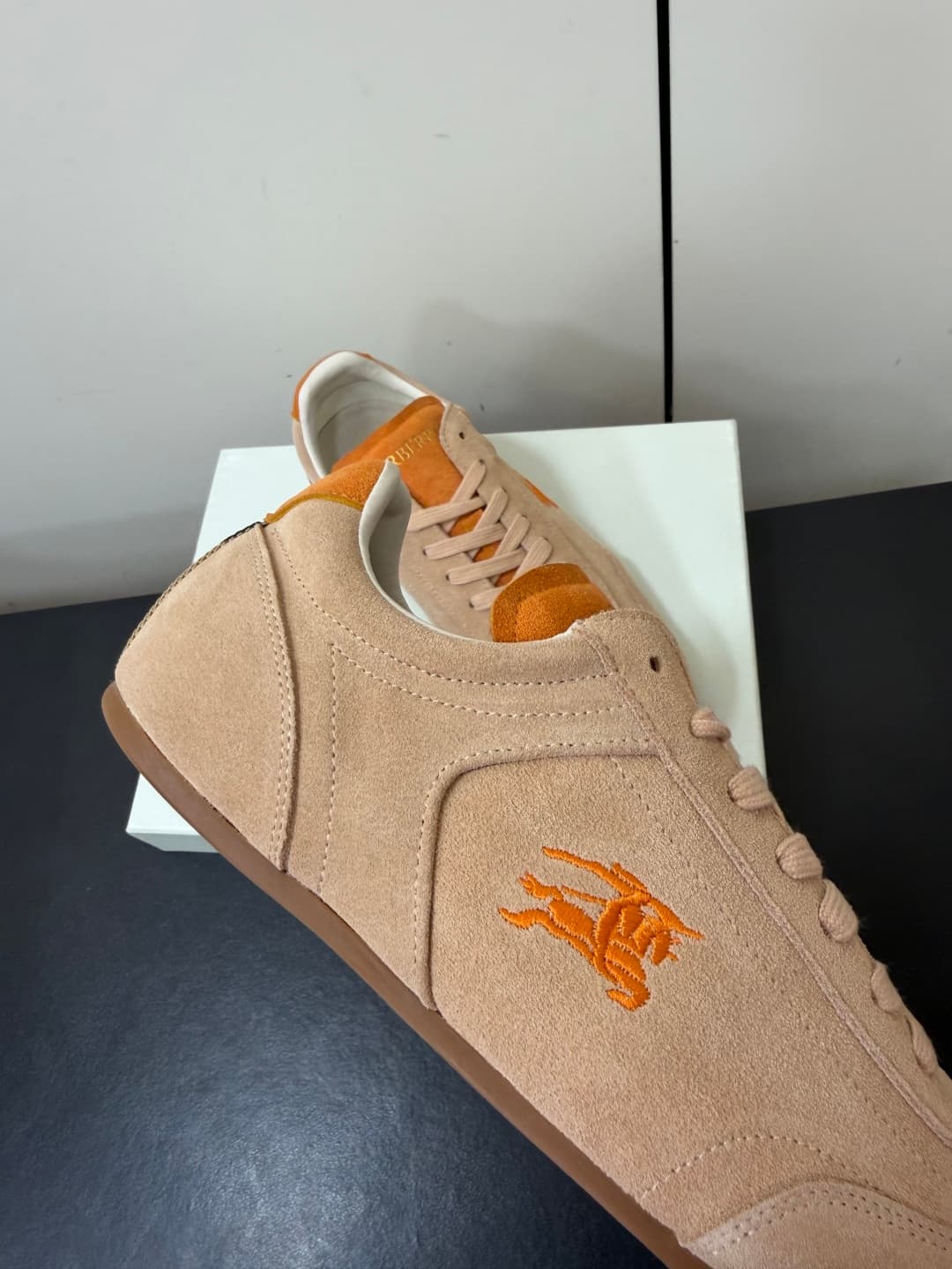 D3178 💰 Men's version 💰 Burberry Knight Runner series – Couple’s style, casual/sports shoes, boots — image 8