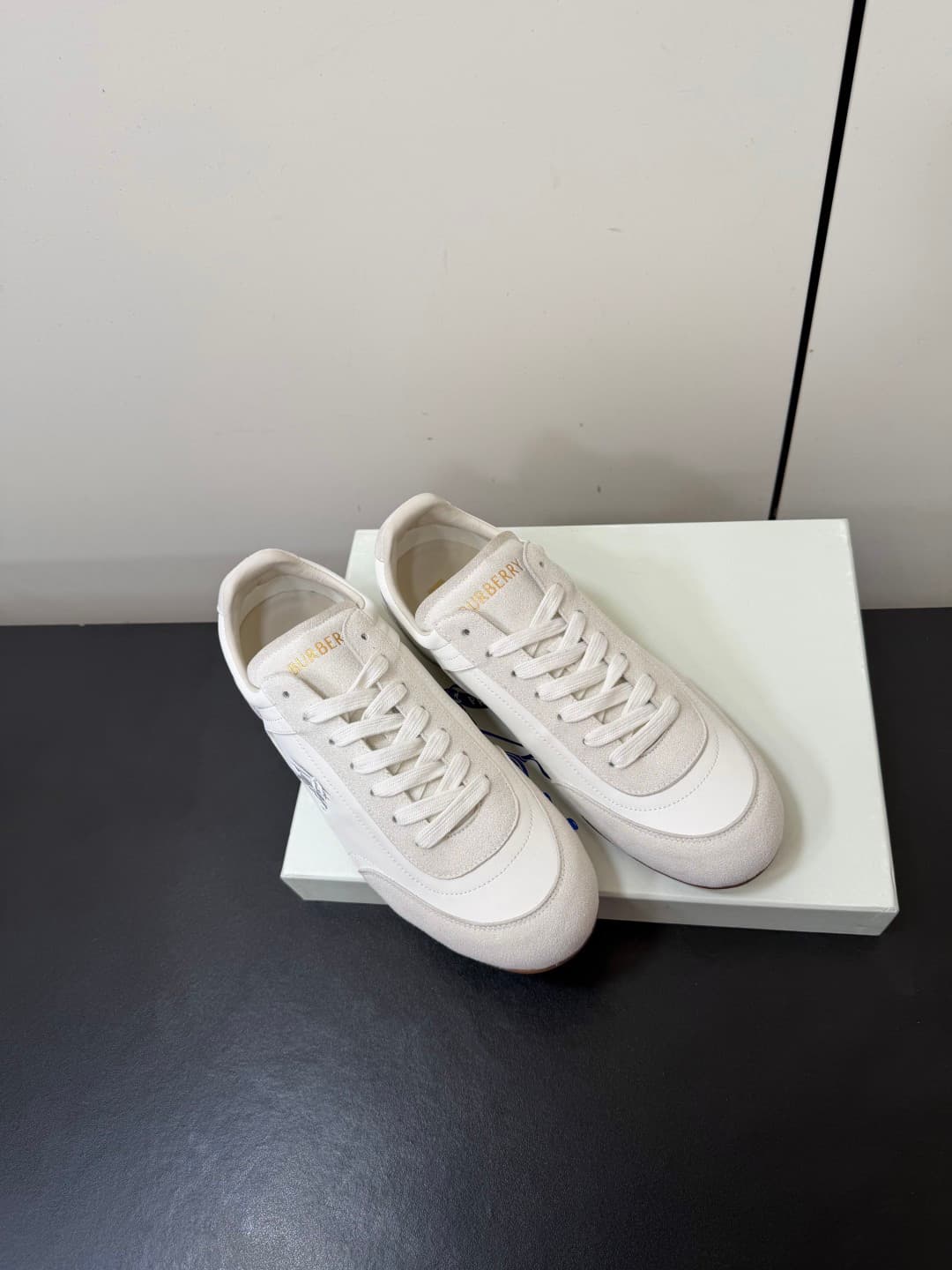 D3176 💰 Men's version 💰 Burberry Knight Runner collection – Couple's style, casual/athletic shoes, Chelsea boots — image 2