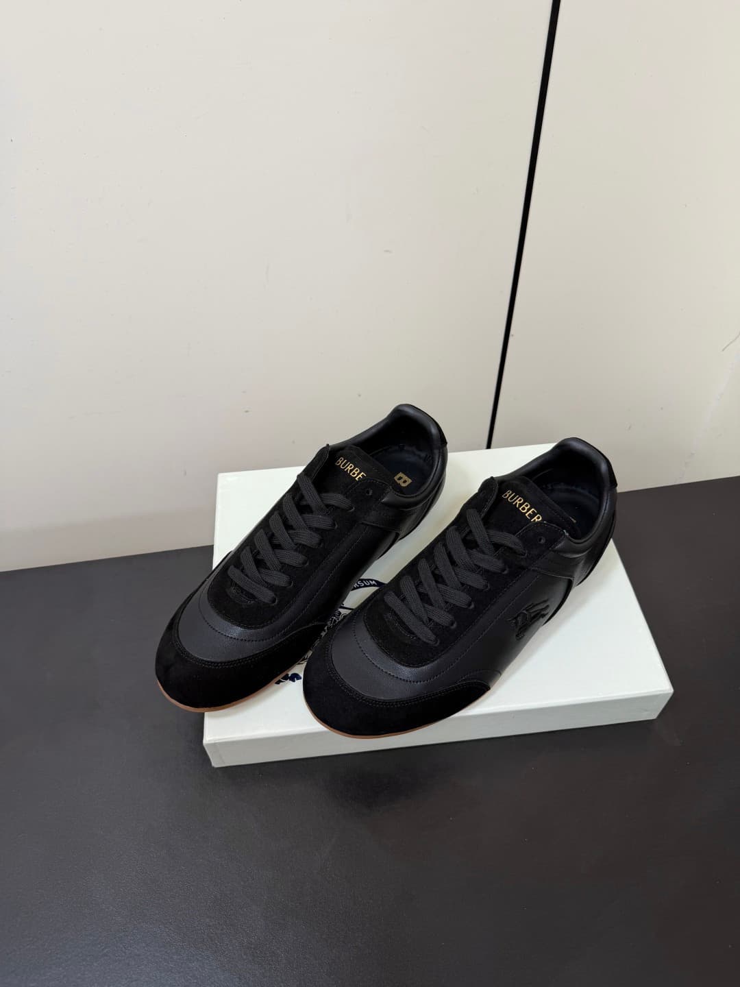 D3175 💰 Men's shoes💰 Burberry Knight Runner collection – couple’s style, casual/athletic shoes, loafers — image 3