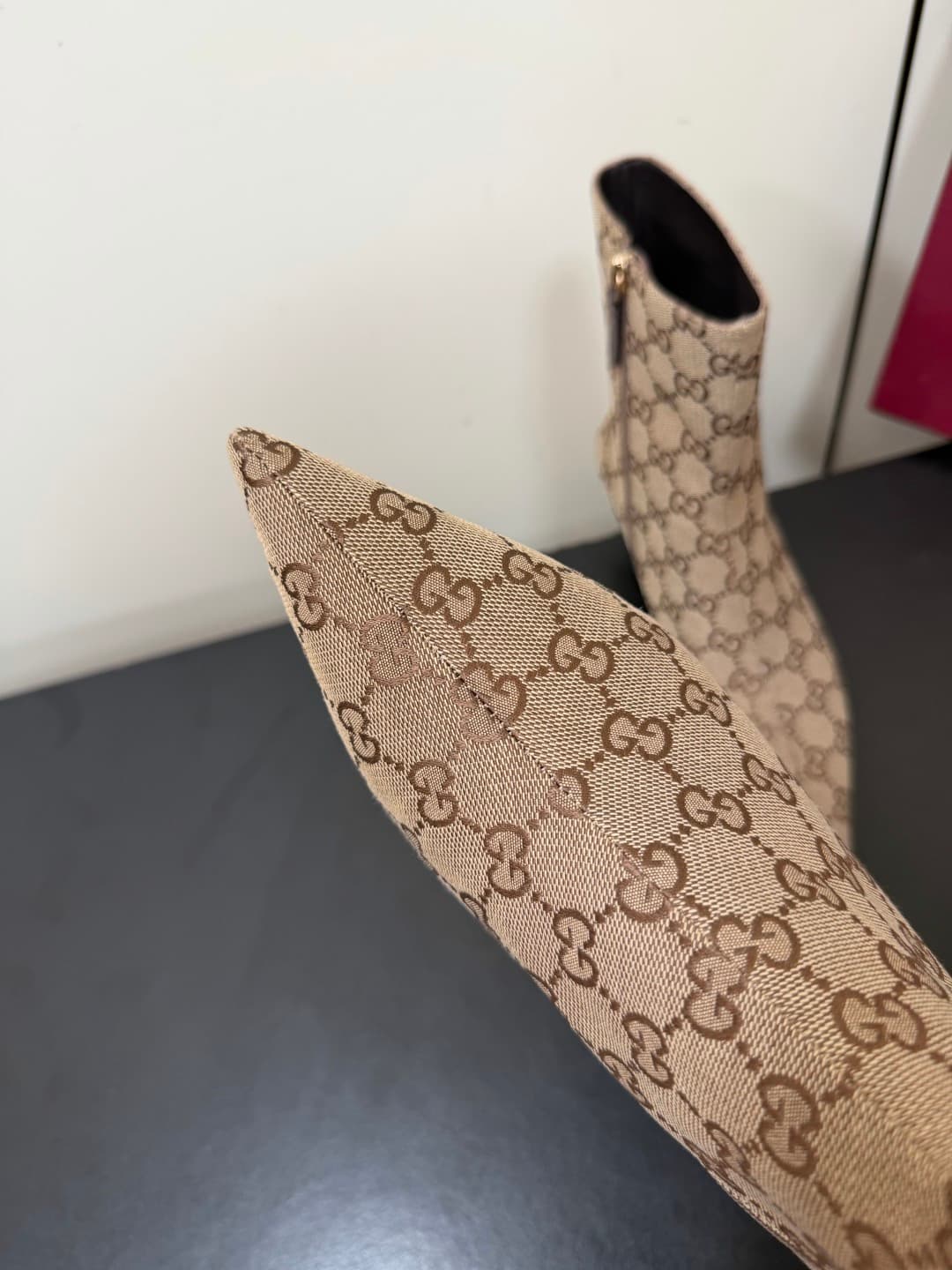 D7038 💰 GUCCI QZKEEP 0X0ZX autumn/winter boots with pointed toe and thin heel 26ss — image 6