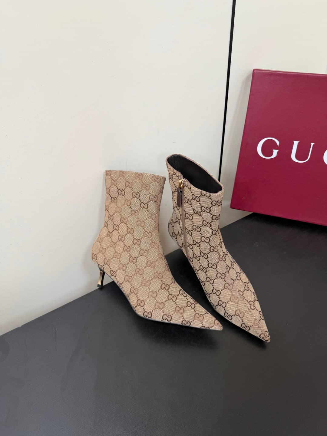 D7038 💰 GUCCI QZKEEP 0X0ZX autumn/winter boots with pointed toe and thin heel 26ss — image 5