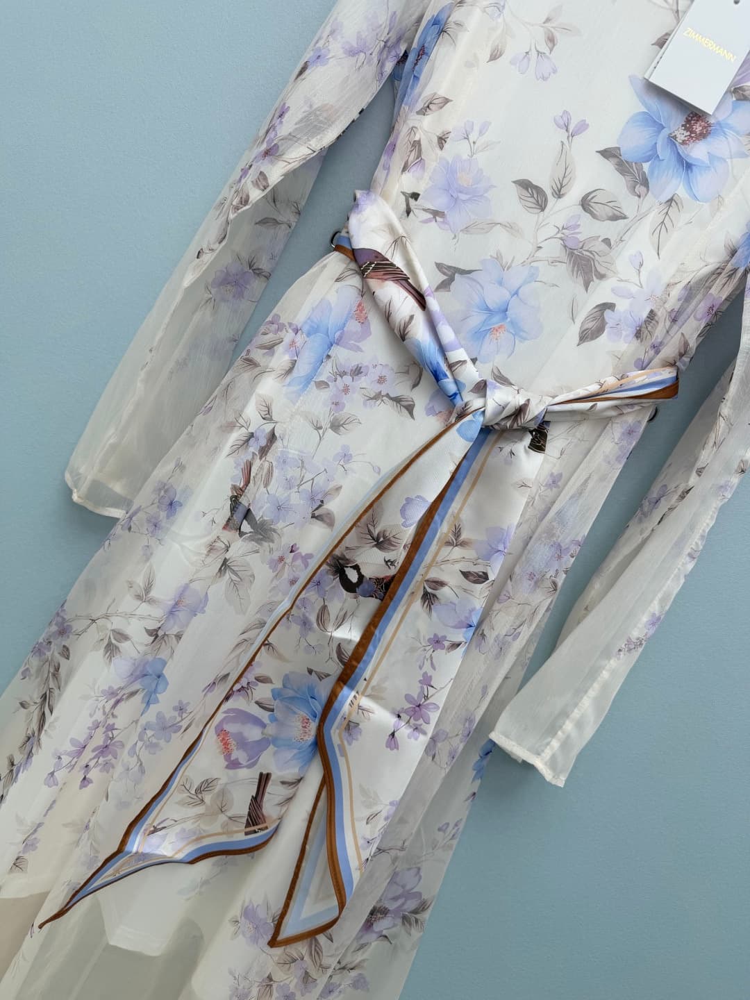C18408 🔥🔥Zimmerman*26 – A new style chiffon dress with bird-and-flower patterns in blue-purple ink style. The patterns have delicate gradients, and the light beige background adds a poetic touch. The details of the birds and flowers make the dress even mo — image 4
