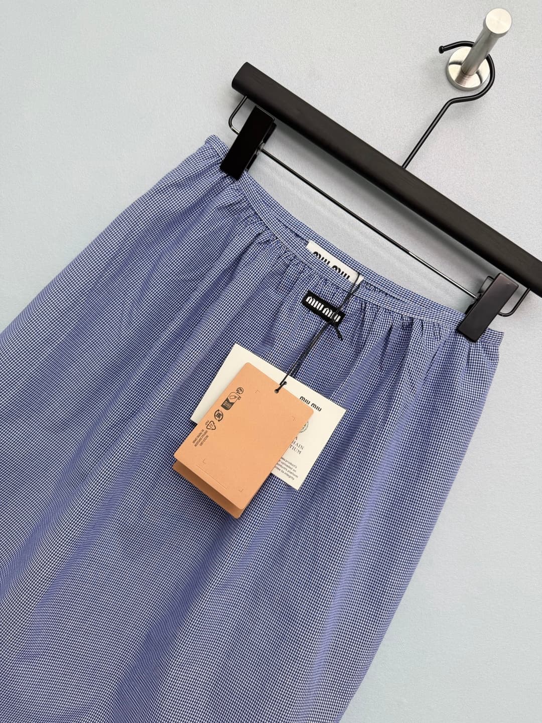 C18417 🔥🔥miumi*26 New vintage/retro blue-check plaid skirt. Made of light blue and white fine plaid fabric, it has a fresh vintage style and an authentic spring atmosphere. It offers good support at the waist, avoiding pressure on the waistline, while als — image 4