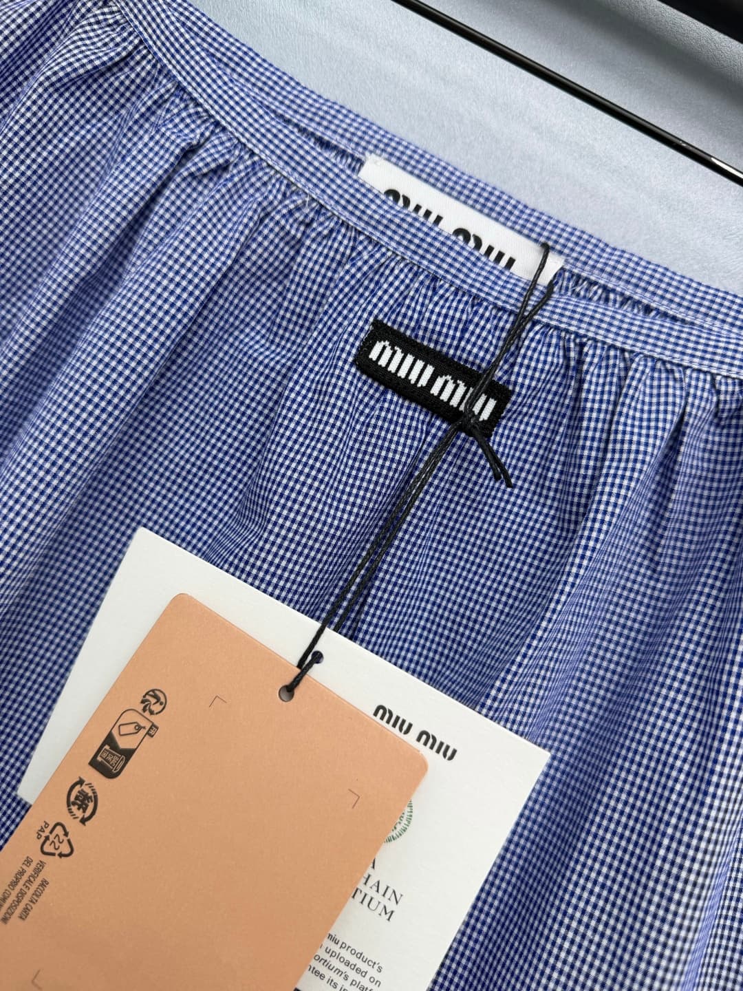 C18417 🔥🔥miumi*26 New vintage/retro blue-check plaid skirt. Made of light blue and white fine plaid fabric, it has a fresh vintage style and an authentic spring atmosphere. It offers good support at the waist, avoiding pressure on the waistline, while als — image 3