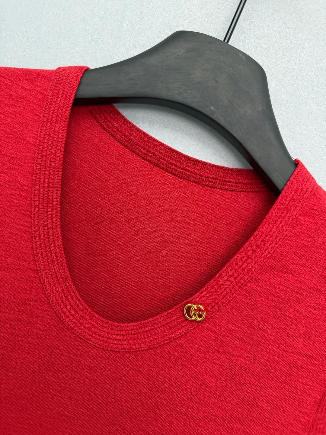 C18565 🔥🔥Gucc*26 new model double G gold-label U-neck fitted short-sleeve T-shirt — image 2