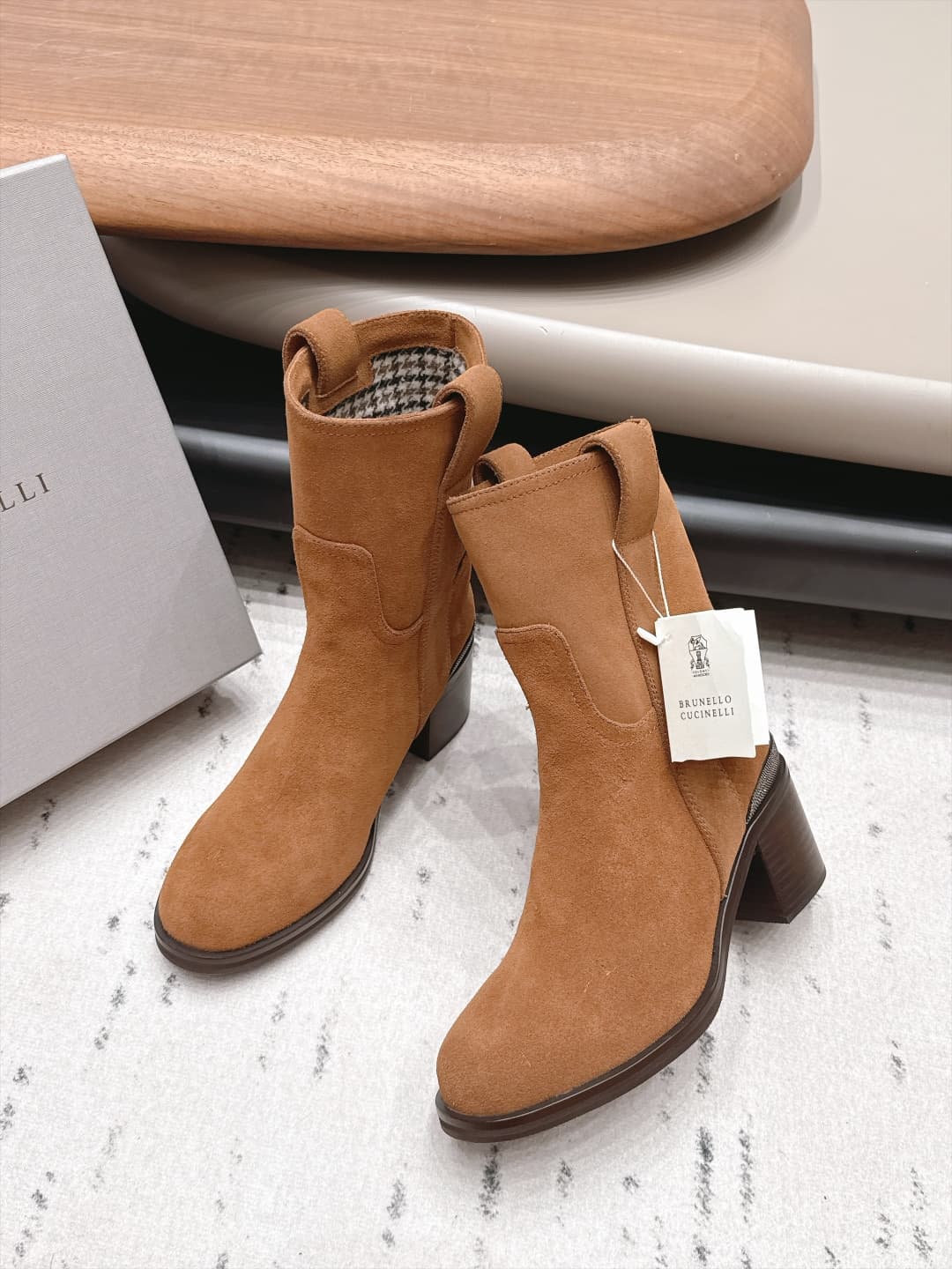 D8821 Manufactured: 💰 "Exclusive Premium Edition" Brunello Cucinell*·BC 26vs Early Autumn New Boot Collection... — image 3