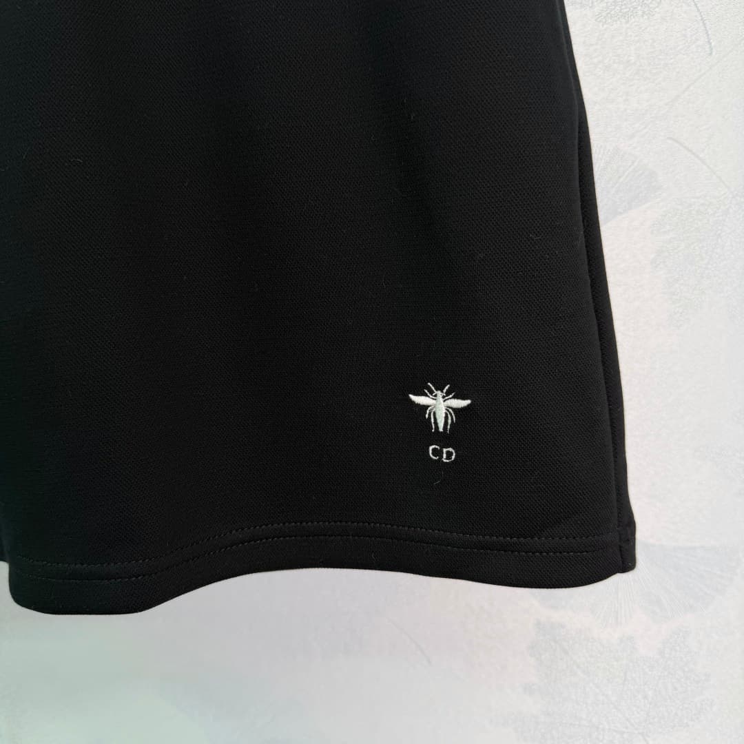 C18447 🆕Dio*26 – New spring/summer polo shirt without sleeves. It includes a sleeveless vest and a high-waist skirt with a tailored design. The polo collar features stripes, and the logo on the chest is exquisitely embroidered. The fabric is soft and comf — image 8