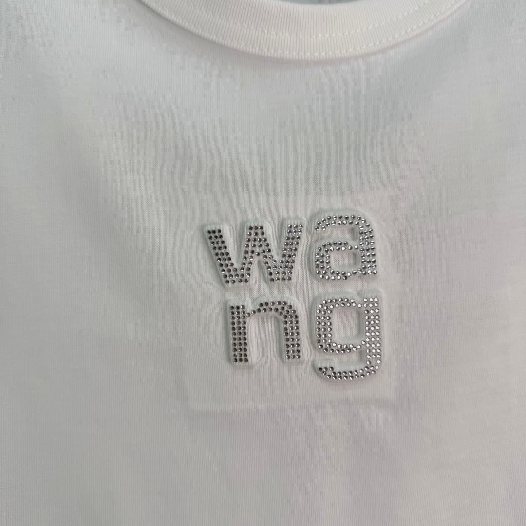 C18437 🆕Ale*26 – New spring-style short-sleeve T-shirts with letters. Simple round neck design, soft and breathable cotton fabric; very comfortable to wear in summer! The “WANG” lettering on the chest is subtle yet distinctive. The straight shoulder cut h — image 5