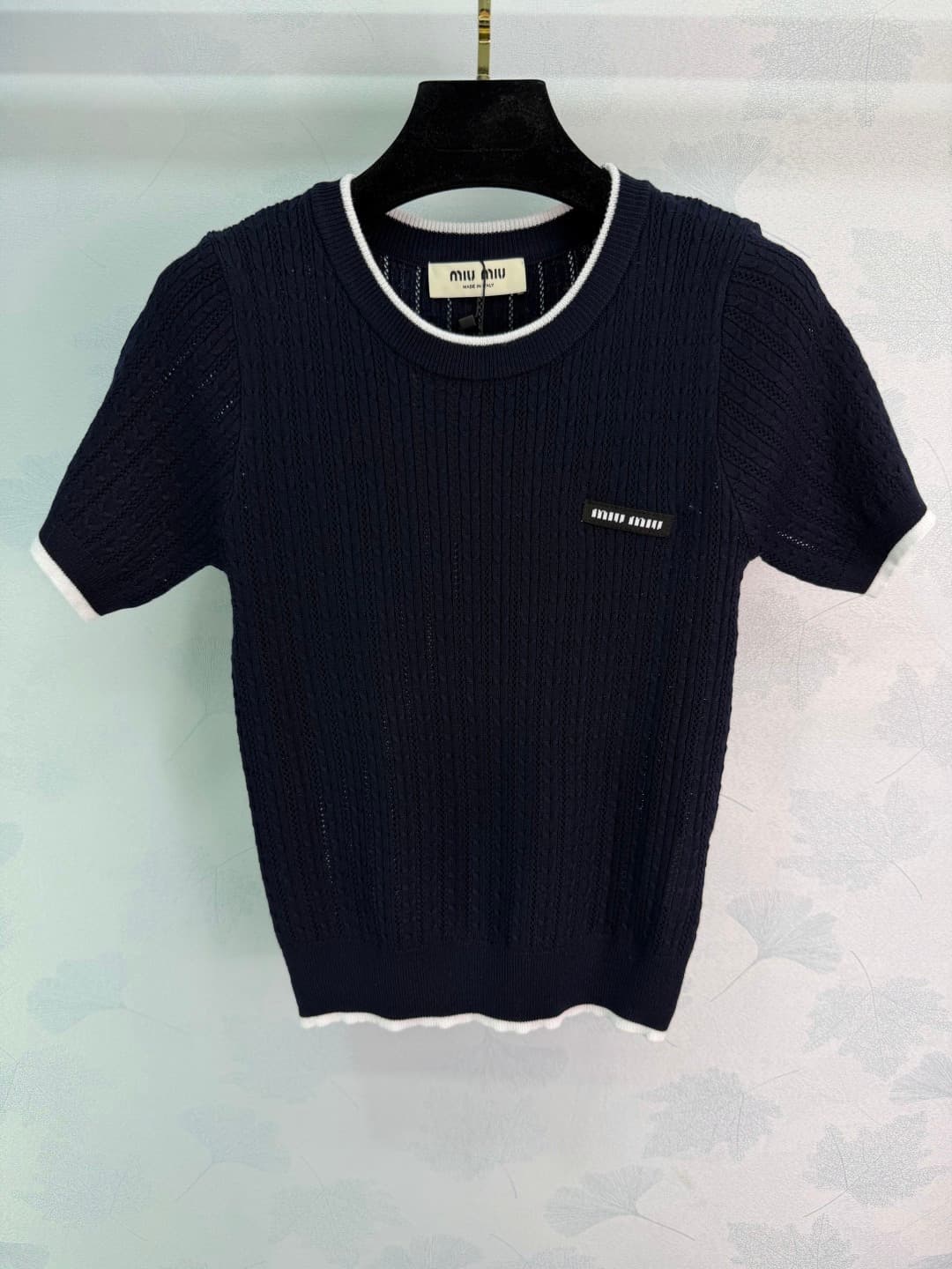 C18478 ❤️pp🆕Miu*26 – New spring/summer short sleeves with vertical patterns. Soft and breathable, extremely comfortable to wear in summer! The vertical pattern helps create a slimmer look and adds dimension to the outfit. Round neckline + contrasting edge — image 2