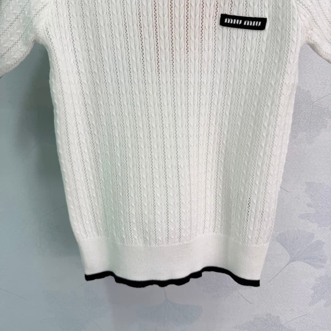 C18478 ❤️pp🆕Miu*26 – New spring/summer short sleeves with vertical patterns. Soft and breathable, extremely comfortable to wear in summer! The vertical pattern helps create a slimmer look and adds dimension to the outfit. Round neckline + contrasting edge — image 7