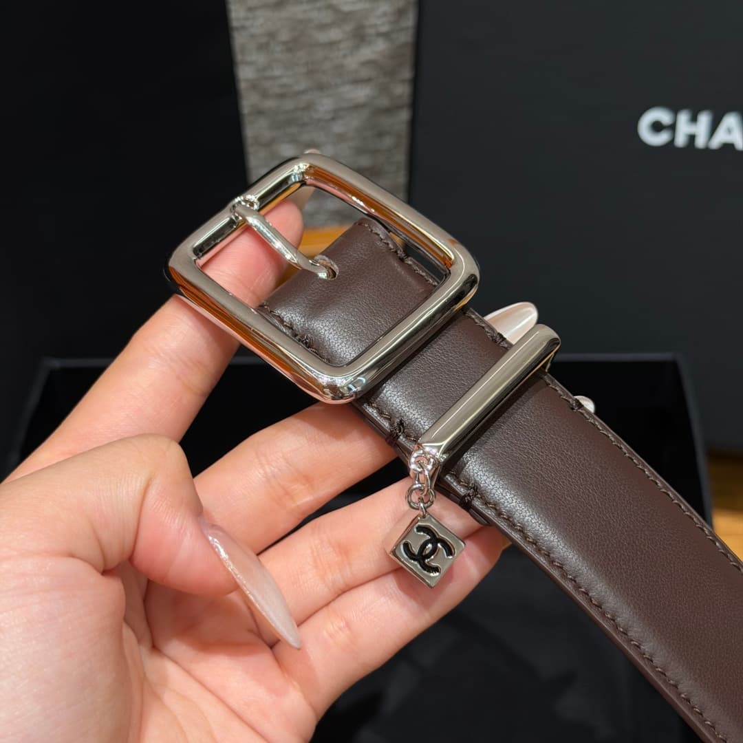 C32963 Xiangjia✨Leather Belt with CC Charm, Calfskin 30mm – Leather belt with two C pendants — image 6