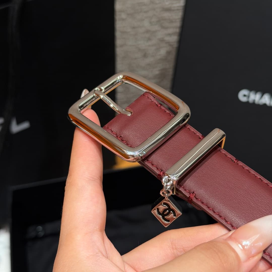 C32962 Xiangjia✨Leather Belt with CC Charm, Calfskin 30mm – Leather belt with two C pendants — image 6