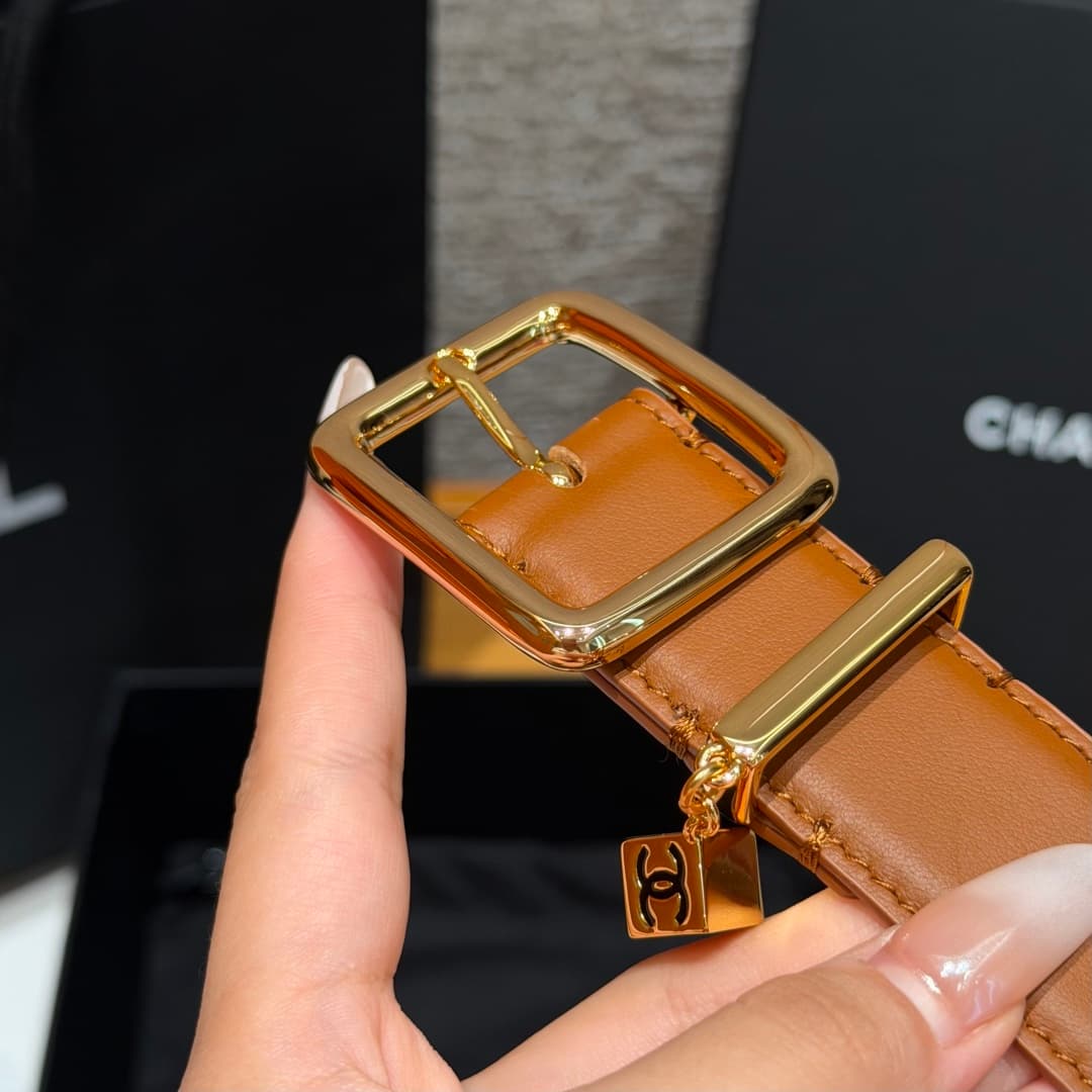 C32961 Xiangjia✨Leather Belt with CC Charm, Calfskin 30mm – Leather belt with double C pendants — image 6