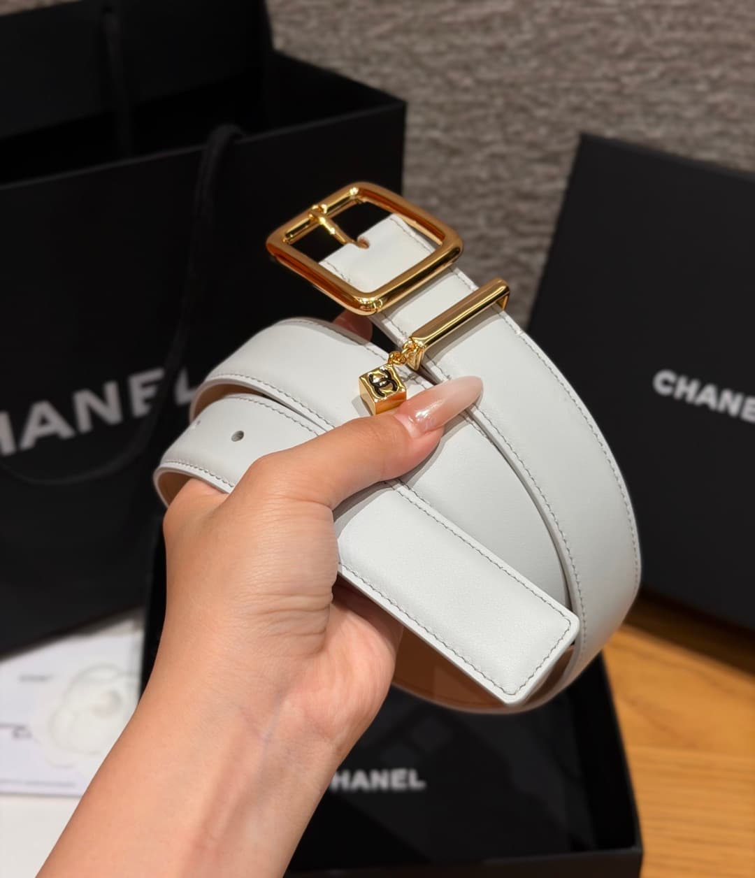 C32958 Xiangjia✨Leather Belt with CC Charm, Calfskin 30mm – Leather belt with two C pendants — image 2