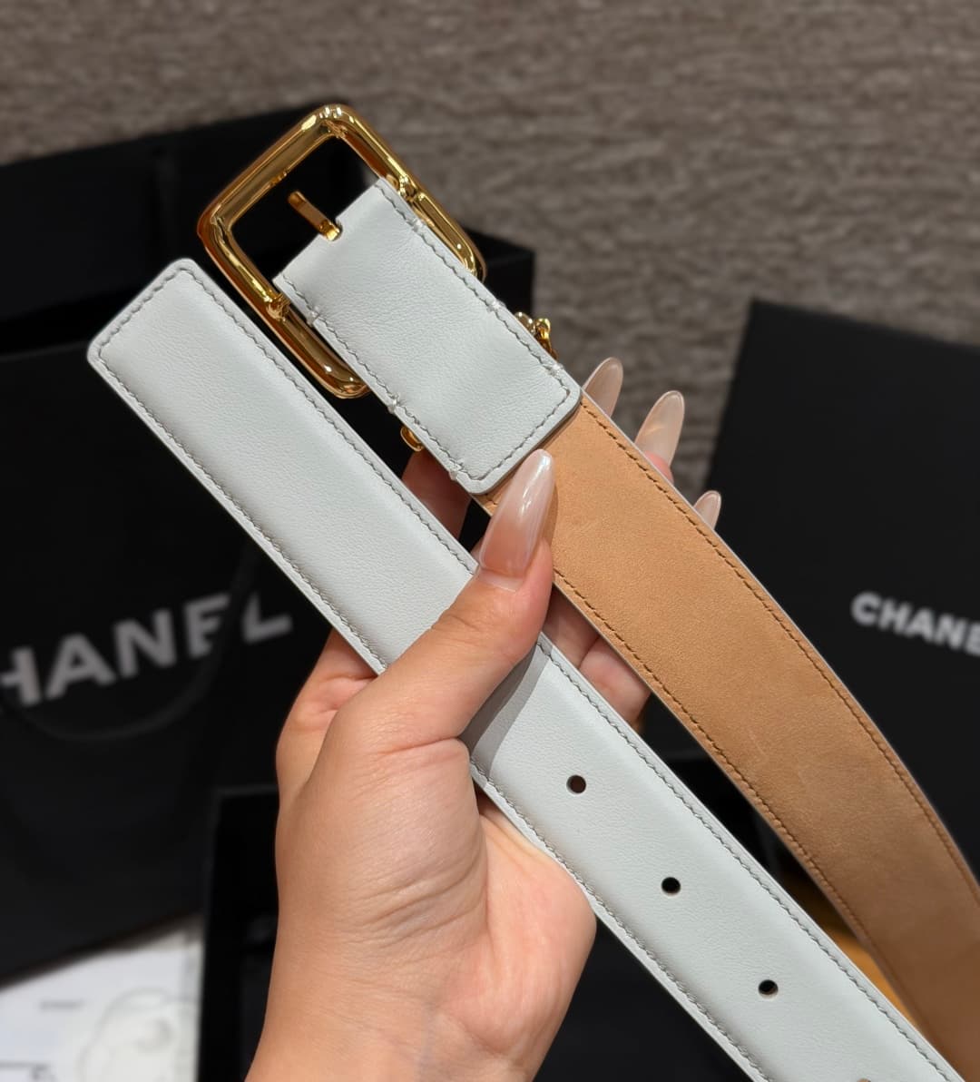 C32958 Xiangjia✨Leather Belt with CC Charm, Calfskin 30mm – Leather belt with two C pendants — image 3