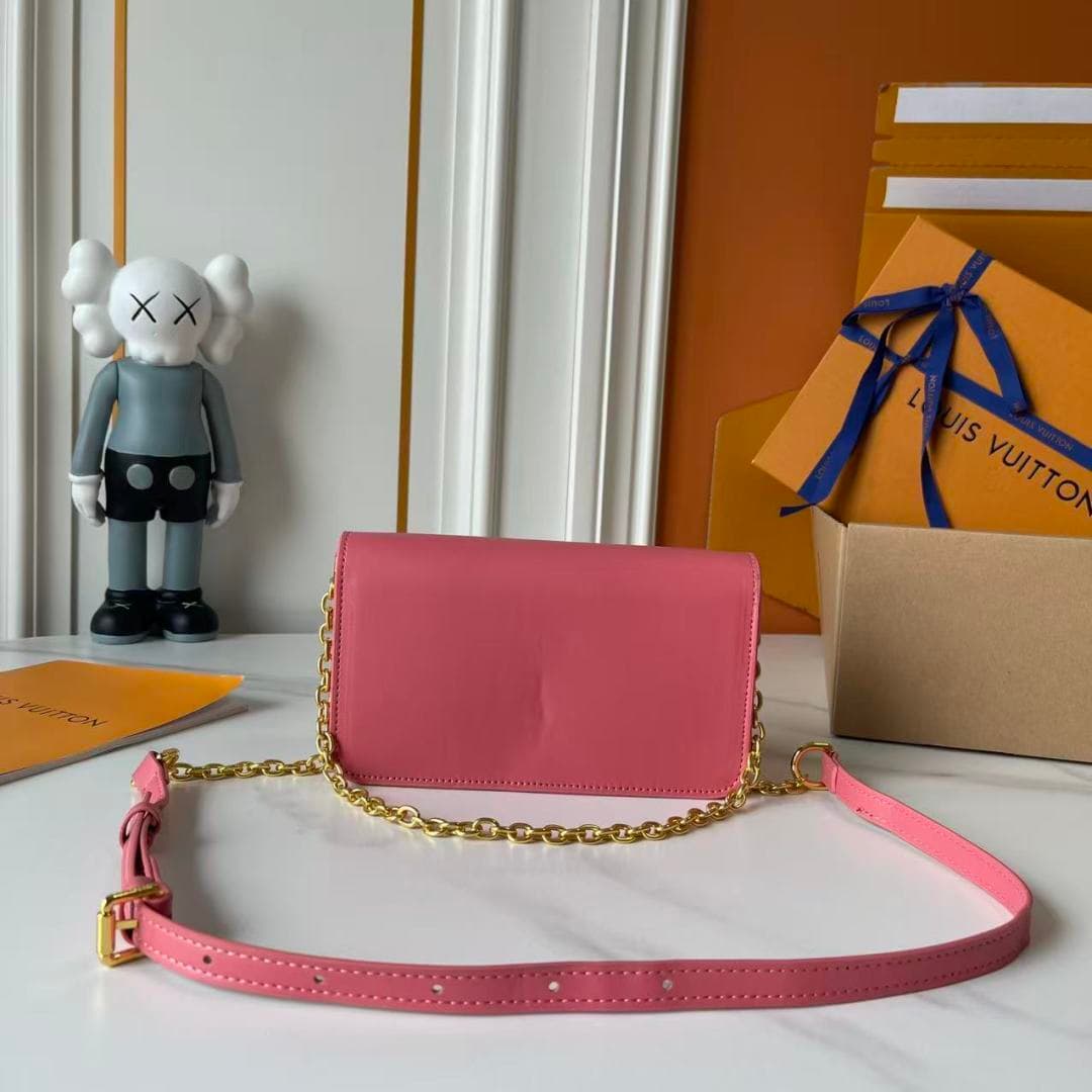 C5244 Upgraded Model   M14564 M14547 M14581 M14548 This Wallet On Chain handbag is part of the LV Bloom series, featuring a stylish and functional design made from cowhide leather. It is adorned with decorative elements inspired by the brand’s classic Mon — image 5