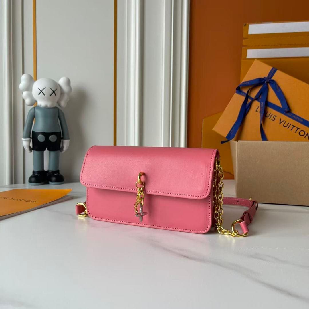 C5244 Upgraded Model   M14564 M14547 M14581 M14548 This Wallet On Chain handbag is part of the LV Bloom series, featuring a stylish and functional design made from cowhide leather. It is adorned with decorative elements inspired by the brand’s classic Mon — image 3