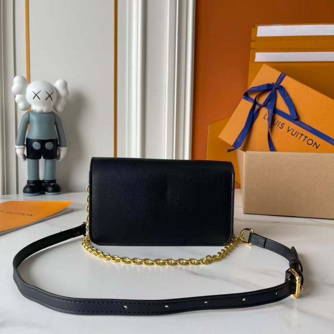 C5242 Upgraded Version: M14564, M14547, M14581, M14548. This Wallet On Chain handbag is part of the LV Bloom series by Louis Vuitton. It features a stylish and functional design crafted from cowhide leather. The classic Monogram pattern from the brand ser — image 5