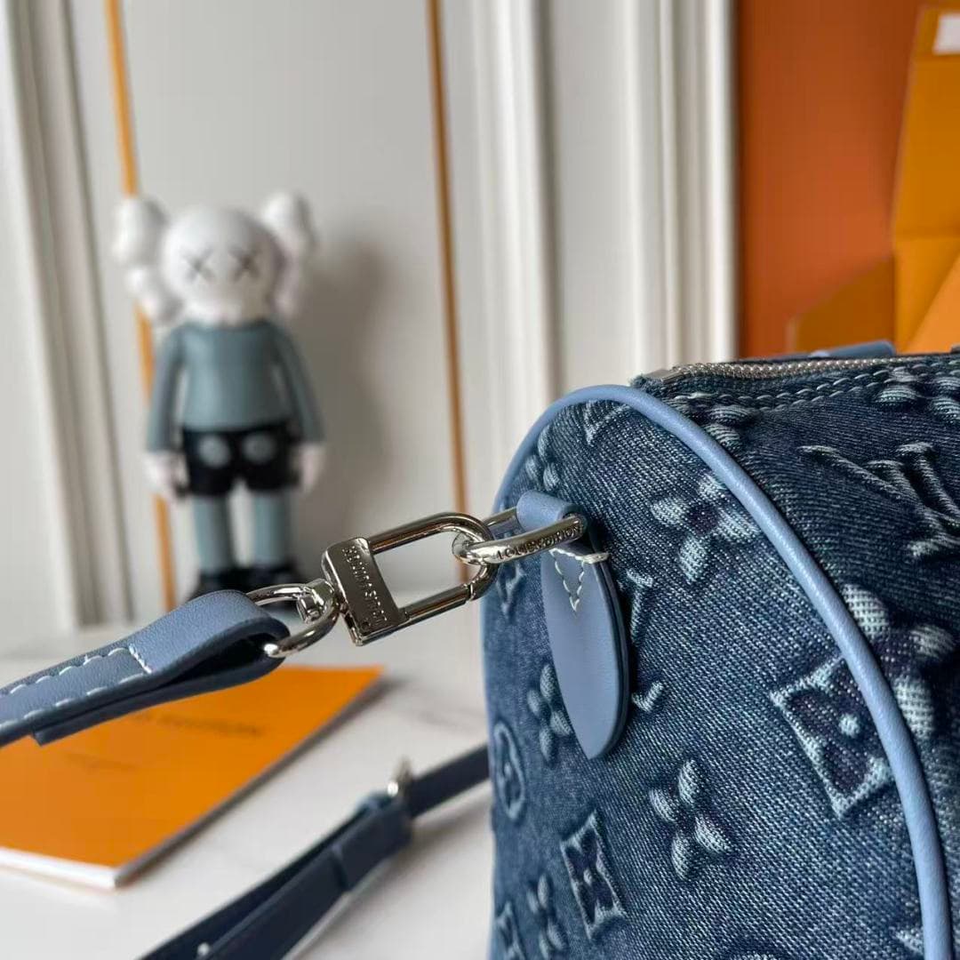 C4993 Upgraded version    Embossed denim M13805-M13085-M13257 M13806 40391 40390lv Denim embossed pillow bag NANOSPEEDY Handbag This Nano Speedy handbag features Monogram canvas and cowhide leather trim prints, presented in twelve colors – white and black — image 8