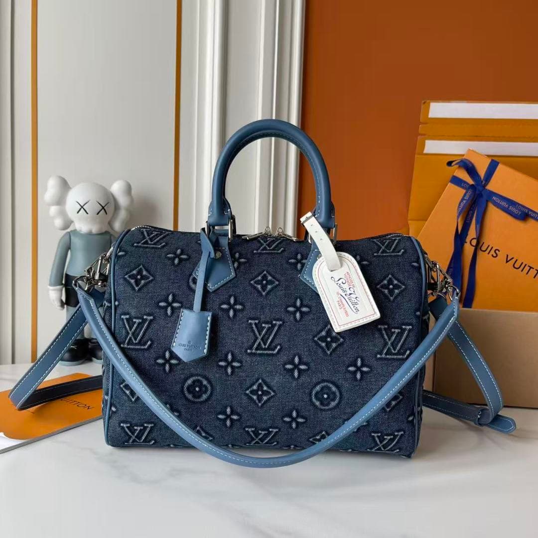 C4990 Upgraded version: M18076, M15159, M25766, M13344, M13085-M13257-M40391-M13257. Replica denim – for fashion shows. This Speedy Soft 30 model comes from LV Travels With Grace Coddlington. — image 6