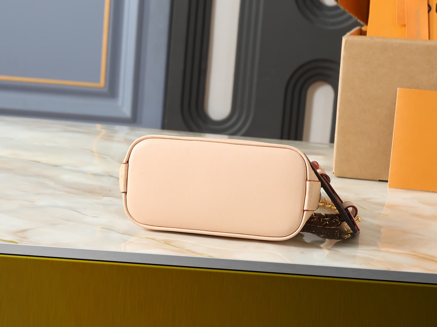 C5229 💰 Upgrade from the original K00015, M14339, and M82717. This Alma mini handbag belongs to the LV&I custom collection. It features a Monogram canvas material with a compact design, making it an ideal choice for daily use in various carrying styles. Y — image 4
