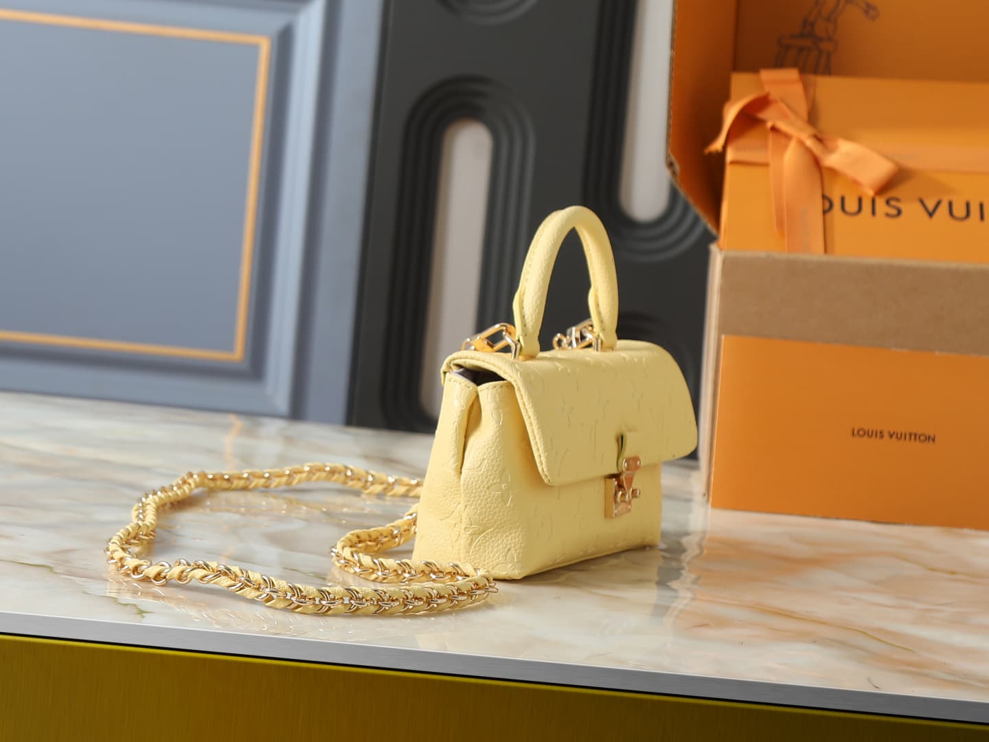 C5150 💰 Upgrade from the original M27034, M25596, M13796, M12145, M12144, M12211. This Nano Madeleine handbag features a new season’s enchanting colors, allowing you to easily complete various styles. The classic Monogram Empreinte leather body is paired  — image 2