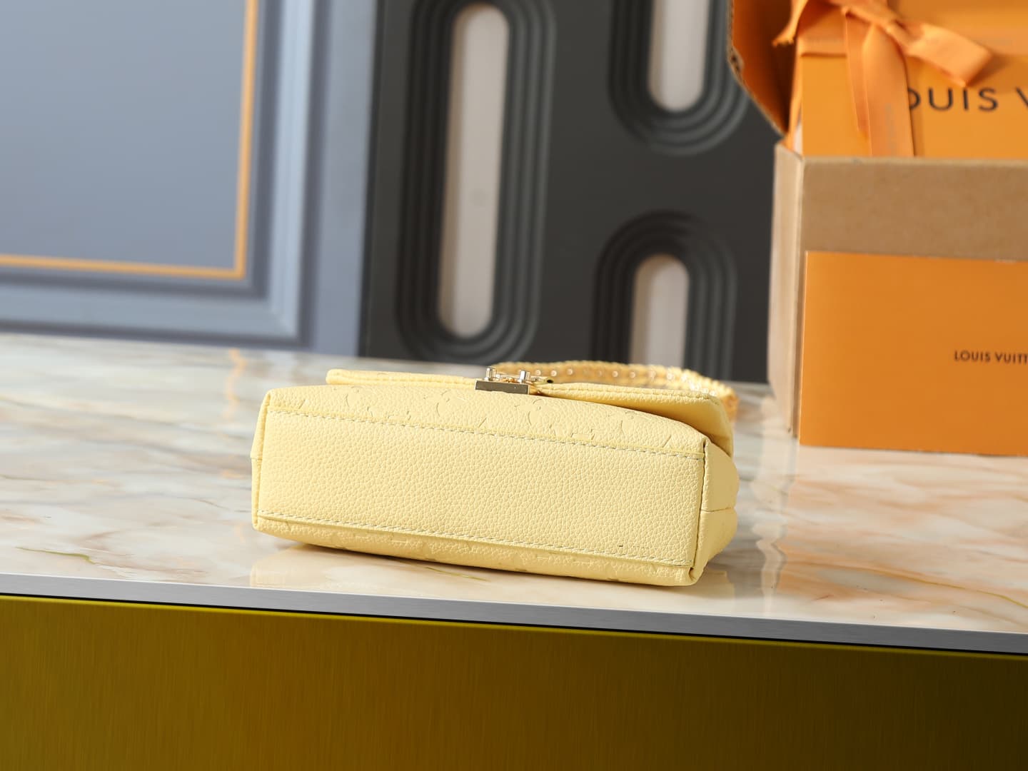 C5150 💰 Upgrade from the original M27034, M25596, M13796, M12145, M12144, M12211. This Nano Madeleine handbag features a new season’s enchanting colors, allowing you to easily complete various styles. The classic Monogram Empreinte leather body is paired  — image 4