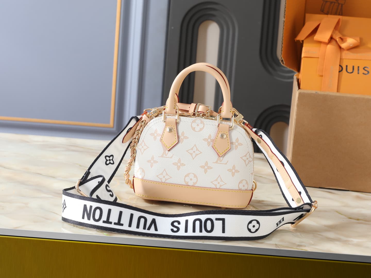 C5103 💰 Upgrade from the original K00015, M14339, and M82717. This Alma mini handbag is part of the LV&I custom collection. It features a Monogram canvas material with a compact design, making it ideal for daily use in various carrying styles. You can cho — image 3