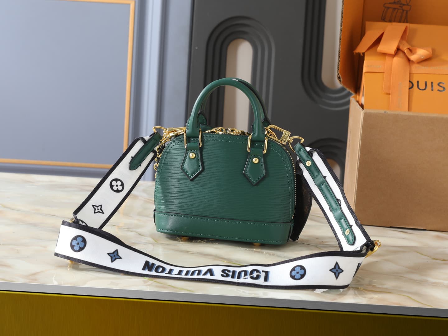 C5101 💰 Upgrade the original K00015, M14339, and M82717. This Alma mini handbag is part of the LV&I custom collection. It features a Monogram canvas material with a compact design, making it ideal for daily use in various carrying styles. You can choose s — image 3