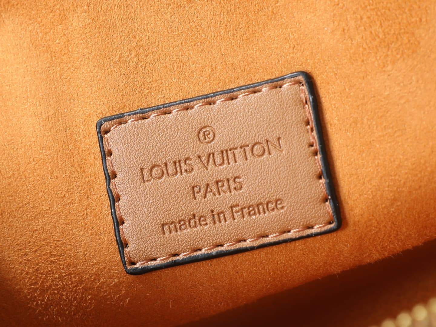 C5099 💰 Upgrade the original K00015, M14339, and M82717. This Alma mini handbag is part of the LV&I custom collection. It features Monogram canvas for a delicate design, and various carrying options make it ideal for daily use. You can choose shoulder str — image 8