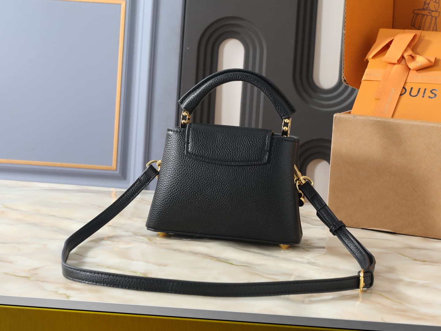 C5097 💰 Guangzhou product – top-quality original items: M29608, M2A380, M2A379, M2A362, M29952, M29955, M29951. This mini handbag belongs to the Capucines Flowergram collection. It features classic colors on Taurillon leather, with a flap that can be clos — image 3