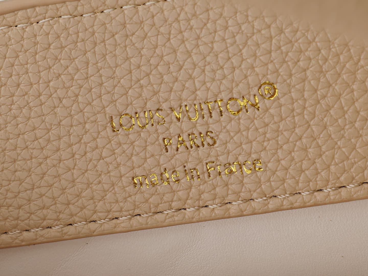 C5091 💰 Guangzhou product – top-quality original items: M29608, M2A380, M2A379, M2A362, M29952, M29955, M29951. This mini handbag belongs to the Capucines Flowergram collection. It features classic colors on Taurillon leather, with a flip cover that can b — image 8