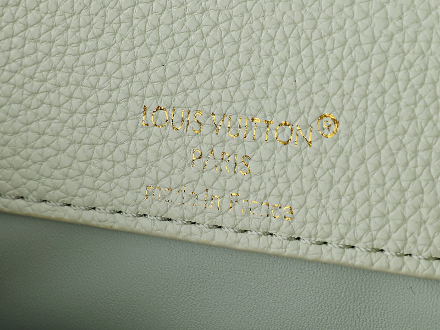 C5090 💰 Guangzhou product – top-quality original items: M29608, M2A380, M2A379, M2A362, M29952, M29955, M29951. This Capucines BB handbag belongs to the Flowergram collection. It reinterprets Louis Vuitton’s classic Flower Crown design with decorative cha — image 8