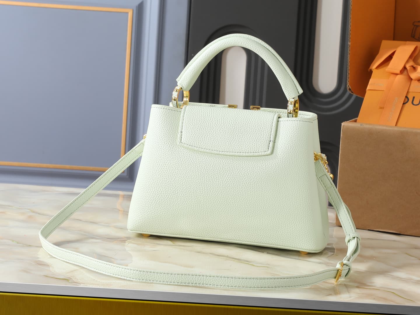 C5090 💰 Guangzhou product – top-quality original items: M29608, M2A380, M2A379, M2A362, M29952, M29955, M29951. This Capucines BB handbag belongs to the Flowergram collection. It reinterprets Louis Vuitton’s classic Flower Crown design with decorative cha — image 3