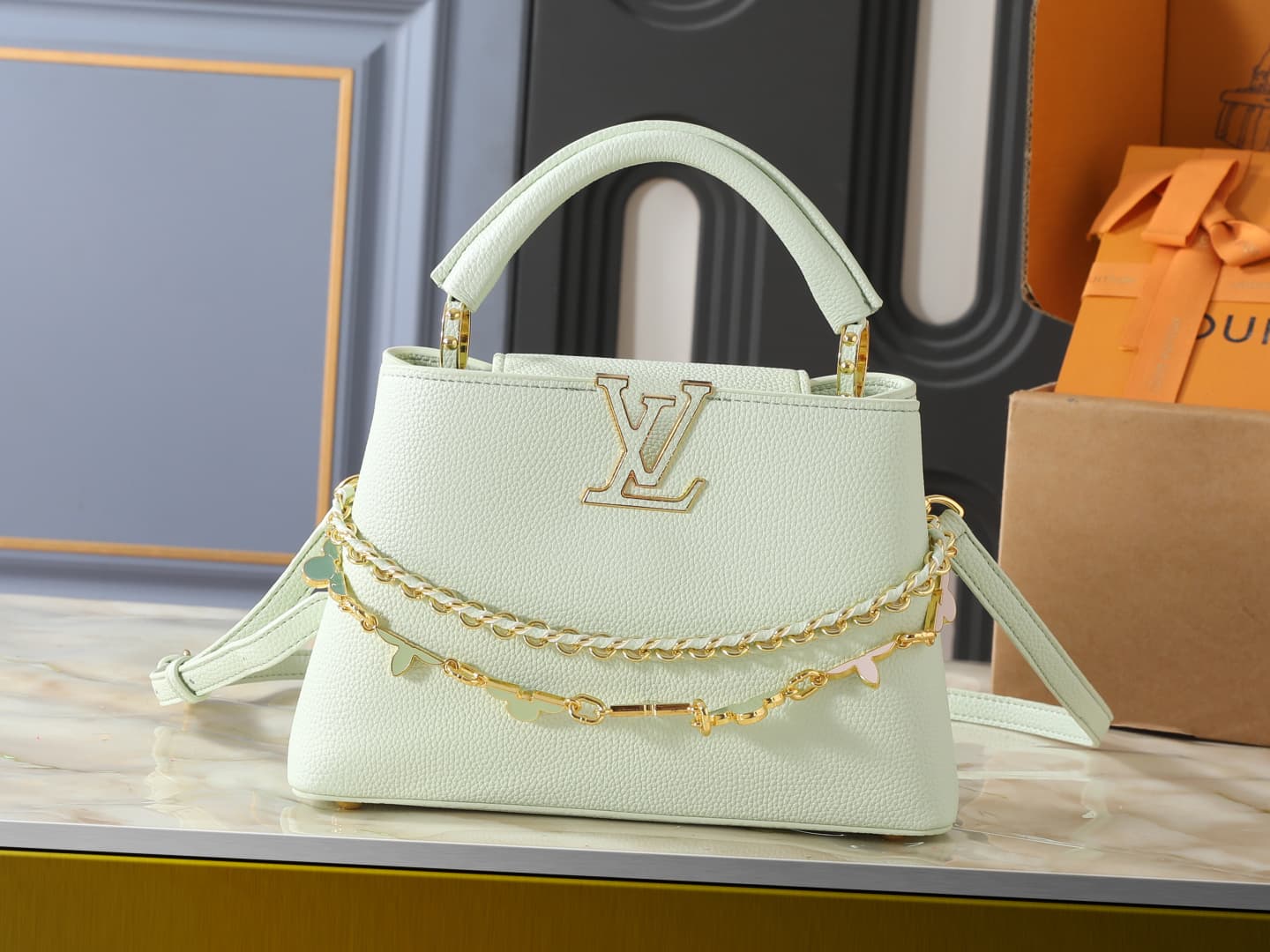 C5090 💰 Guangzhou product – top-quality original items: M29608, M2A380, M2A379, M2A362, M29952, M29955, M29951. This Capucines BB handbag belongs to the Flowergram collection. It reinterprets Louis Vuitton’s classic Flower Crown design with decorative cha — image 1