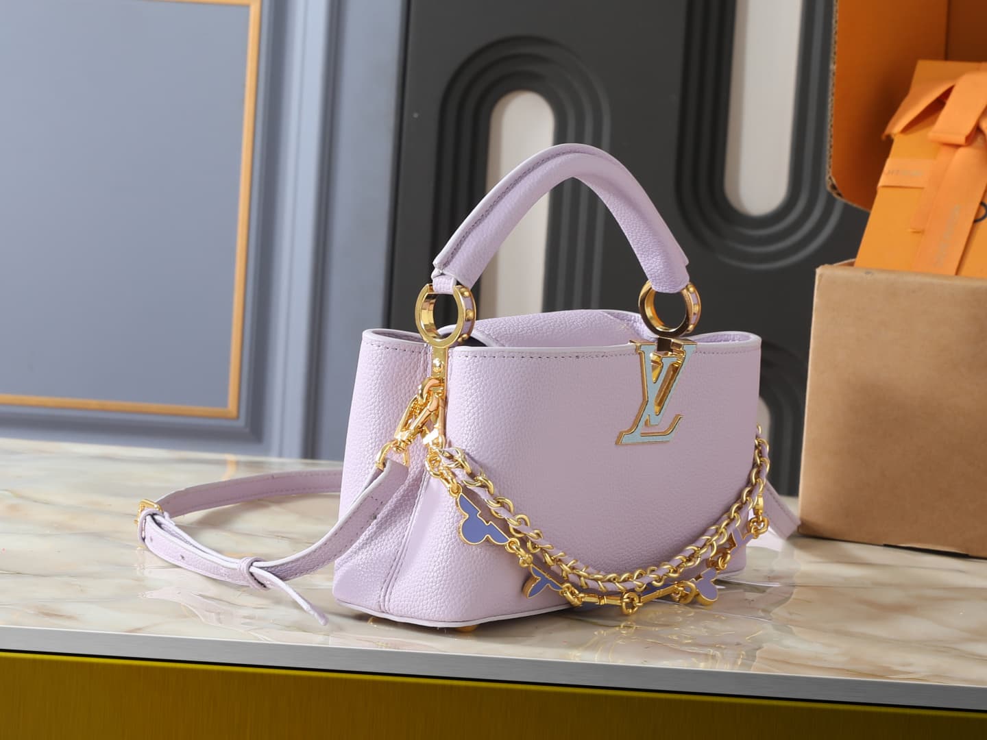 C5088 💰 Guangzhou product – top-quality original items: M29608, M2A380, M2A379, M2A362, M29952, M29955, M29951. This Capucines BB handbag belongs to the Flowergram collection. It reimagines Louis Vuitton’s classic Flower Crown design with decorative chain — image 2