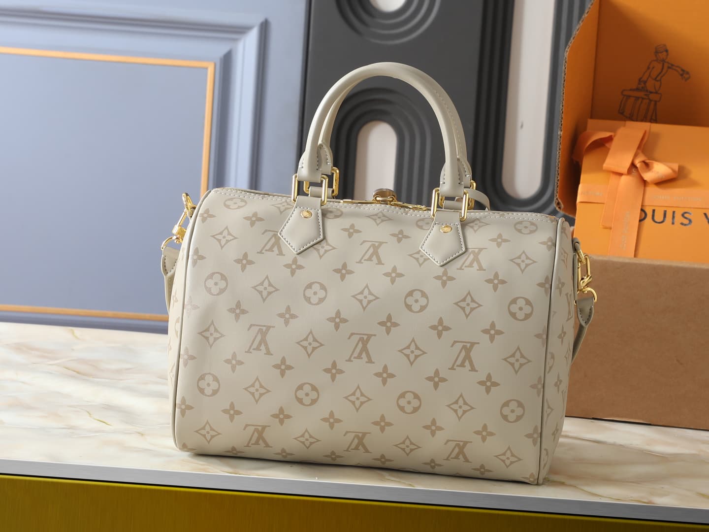 C5084 💰 Upgrade from the original M3A165 and M40391. This Speedy Soft Bandoulière 30 handbag features Monogram Ink branding, bringing a fresh new look. The fine leather surface reflects light brilliantly, capturing the interplay of shadows and highlights  — image 3