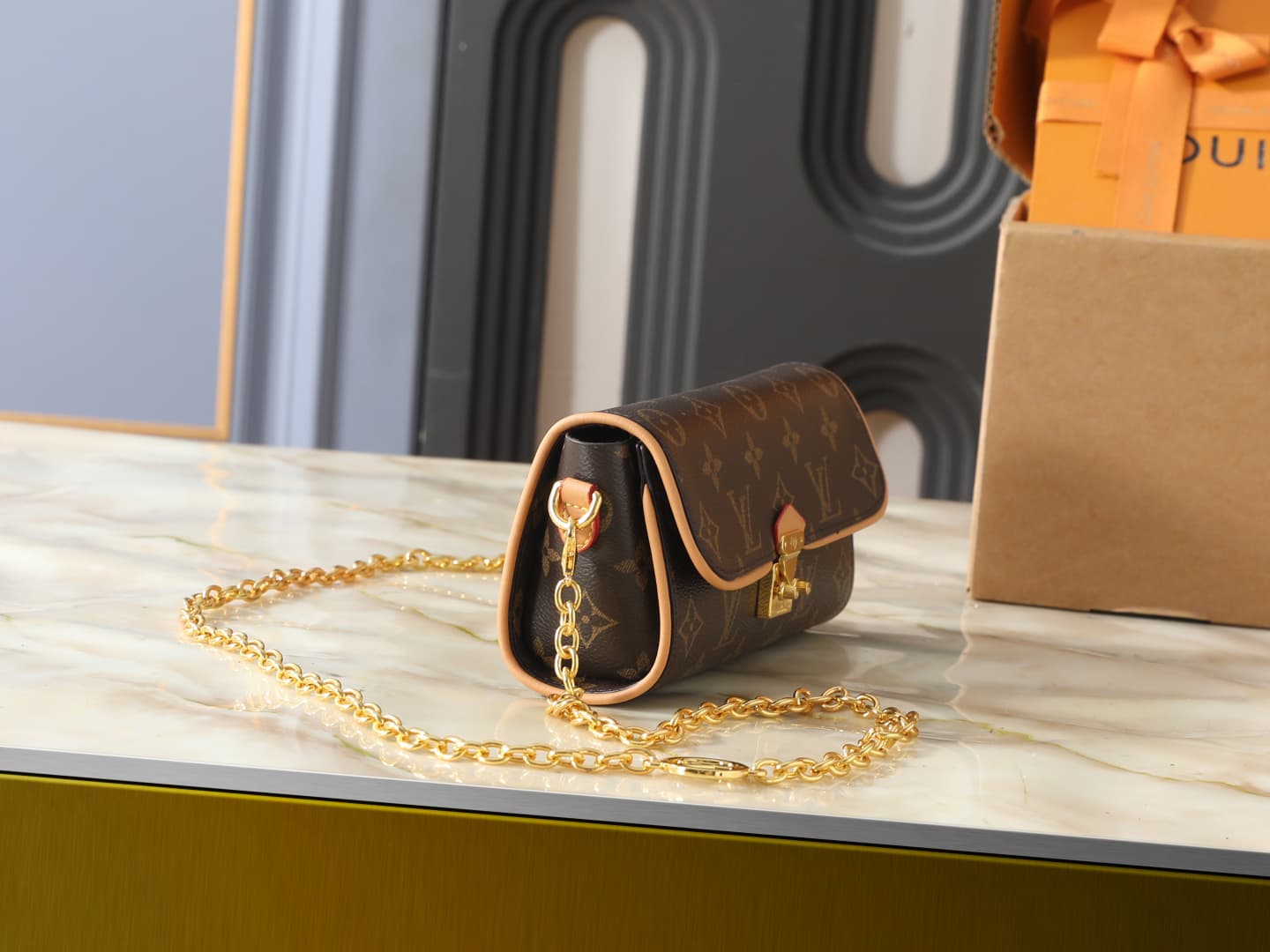 C5078 💰 Upgrade from the original M13566 model. This Pochette Camille handbag is made of Monogram canvas, paying tribute to the original design of the Louis Vuitton 2000 spring/summer collection. S-Lock fastenings, the LVCircle logo on the chain, and cont — image 2