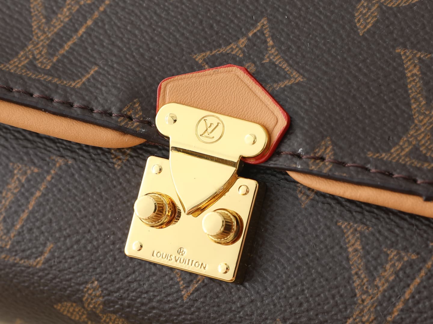 C5078 💰 Upgrade from the original M13566 model. This Pochette Camille handbag is made of Monogram canvas, paying tribute to the original design of the Louis Vuitton 2000 spring/summer collection. S-Lock fastenings, the LVCircle logo on the chain, and cont — image 5