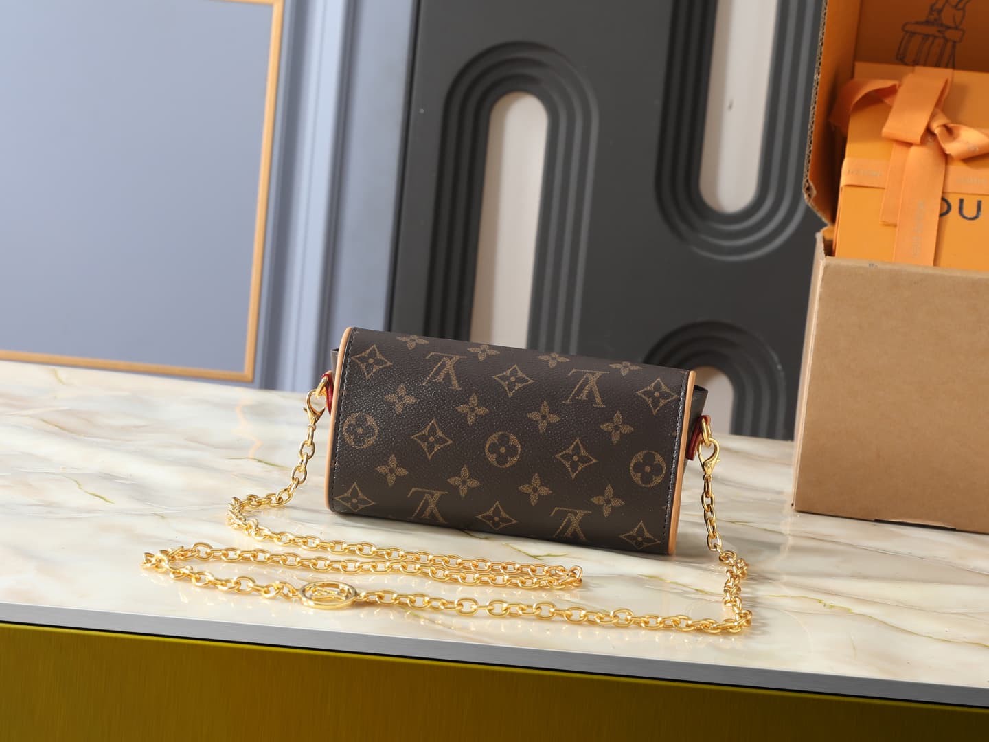 C5078 💰 Upgrade from the original M13566 model. This Pochette Camille handbag is made of Monogram canvas, paying tribute to the original design of the Louis Vuitton 2000 spring/summer collection. S-Lock fastenings, the LVCircle logo on the chain, and cont — image 3