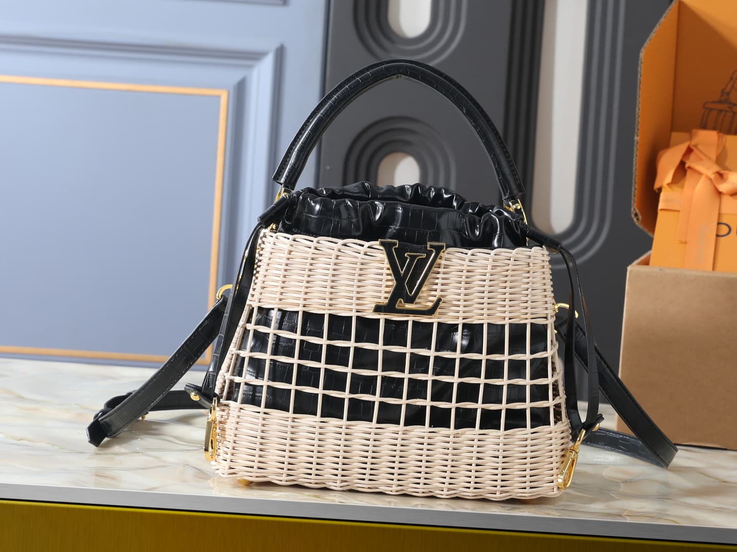 C5011 💰 Guangzhou product – top-tier original items: M85481, N30101, N89949. This Capucines BB handbag belongs to the Rattan series. It features a flap design and the Louis Vuitton Monogram pattern, creating a unique look for the season. The same leather — image 1