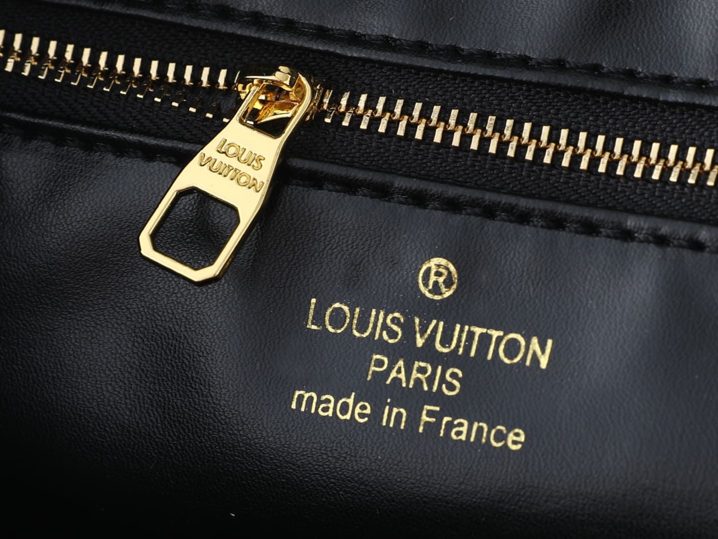 C5011 💰 Guangzhou product – top-tier original items: M85481, N30101, N89949. This Capucines BB handbag belongs to the Rattan series. It features a flap design and the Louis Vuitton Monogram pattern, creating a unique look for the season. The same leather  — image 8