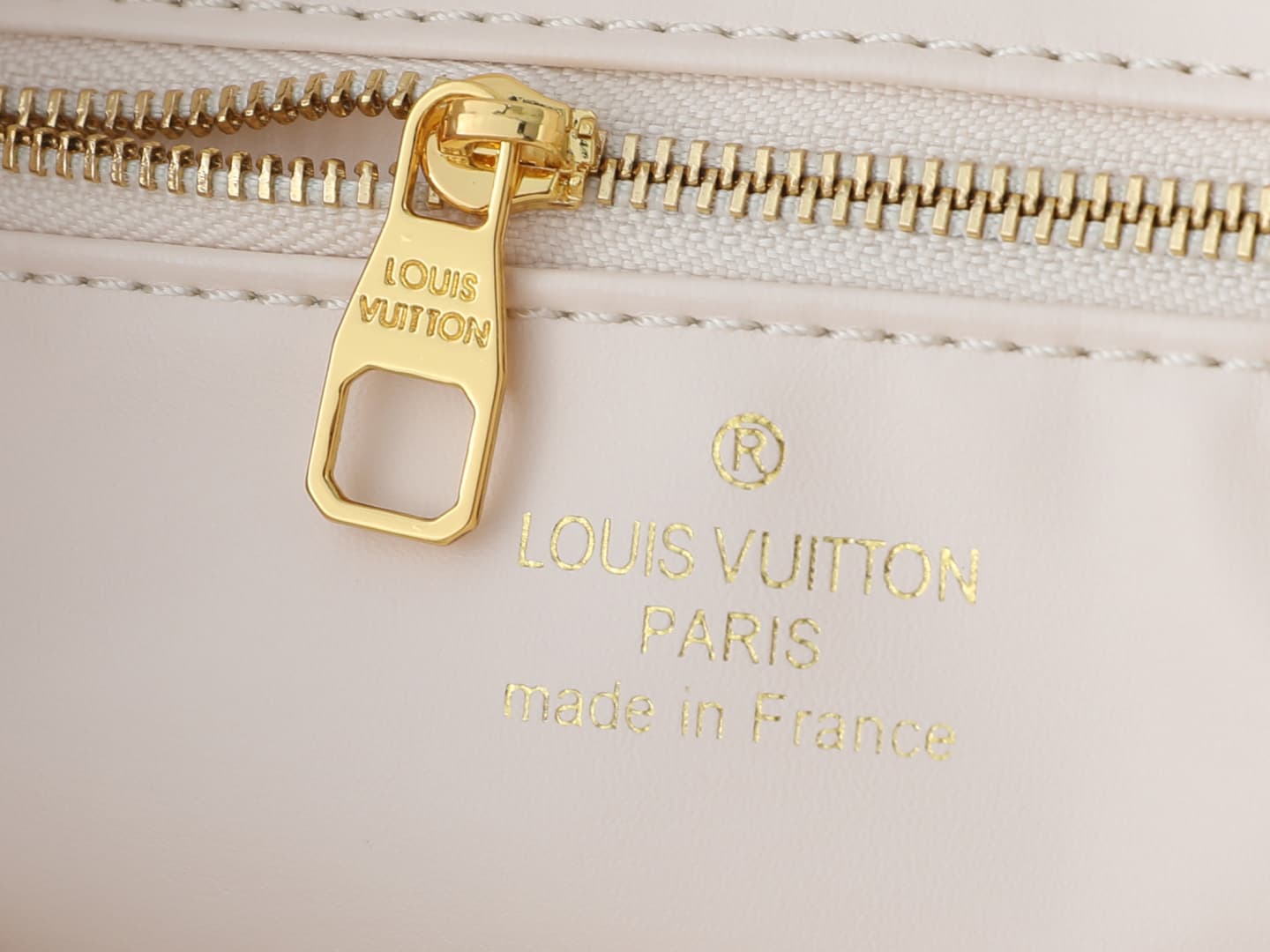C5010 💰 Guangzhou product – top-tier original collection: M85481, N30101, N89949. This Capucines BB handbag belongs to the Rattan series. It features a flip cover and the Louis Vuitton Monogram pattern, creating a unique design for the season. The same le — image 8