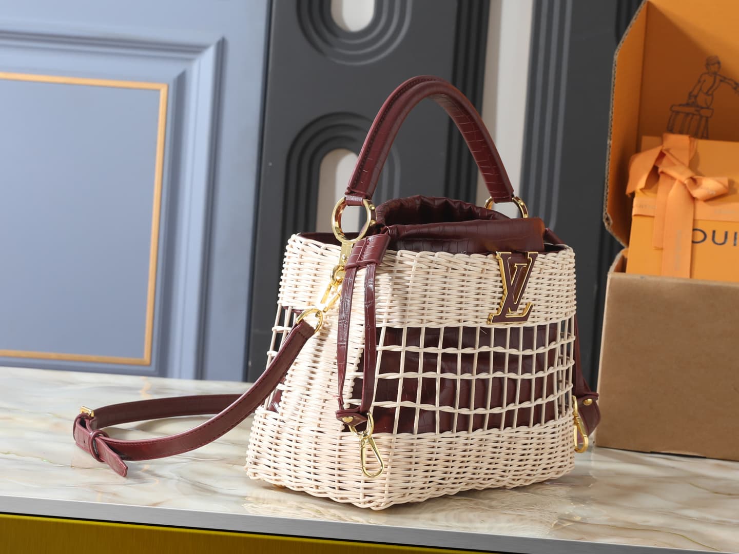 C5009 💰 Guangzhou product – top-tier original items: M85481, N30101, N89949. This Capucines BB handbag belongs to the Rattan series. It features a flip cover and the Louis Vuitton Monogram pattern, creating a unique design for the season. The same leather — image 2