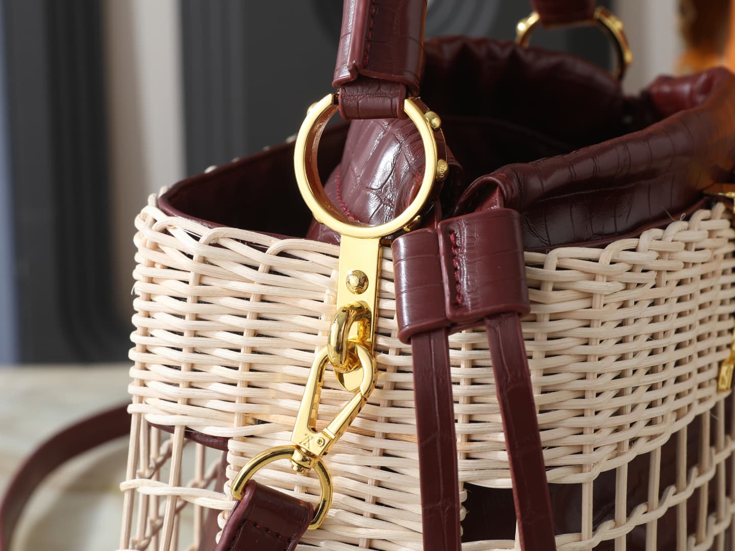 C5009 💰 Guangzhou product – top-tier original items: M85481, N30101, N89949. This Capucines BB handbag belongs to the Rattan series. It features a flip cover and the Louis Vuitton Monogram pattern, creating a unique design for the season. The same leather — image 7