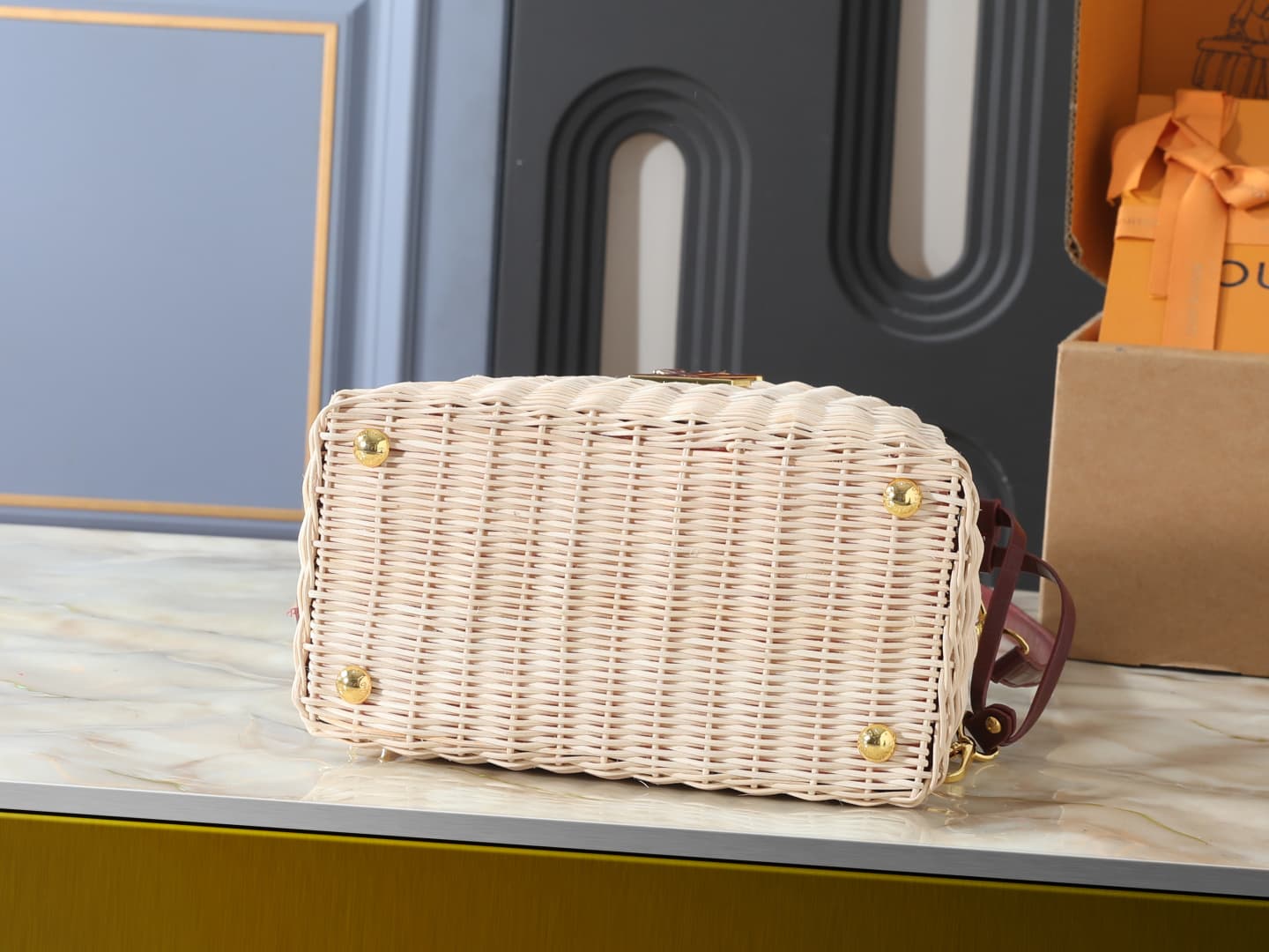 C5009 💰 Guangzhou product – top-tier original items: M85481, N30101, N89949. This Capucines BB handbag belongs to the Rattan series. It features a flip cover and the Louis Vuitton Monogram pattern, creating a unique design for the season. The same leather — image 4
