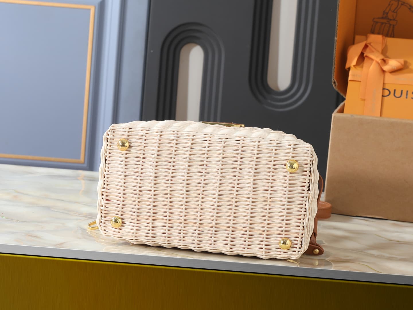 C5008 💰 Guangzhou product – top-tier original collection: M85481, N30101, N89949. This Capucines BB handbag belongs to the Rattan series. It features a flap closure and the Louis Vuitton Monogram pattern, creating a unique design for the season. The same  — image 4